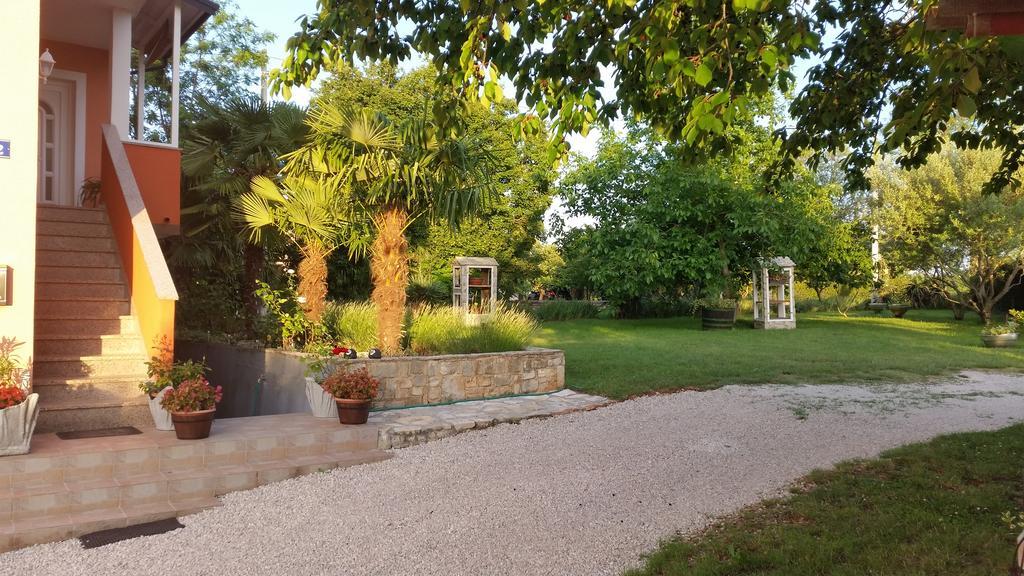 Apartments Davor Umag Eksteriør bilde