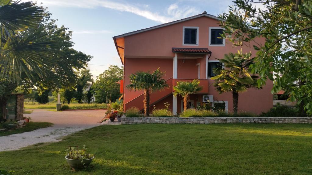Apartments Davor Umag Eksteriør bilde