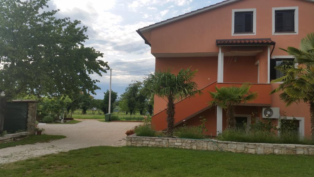 Apartments Davor Umag Eksteriør bilde
