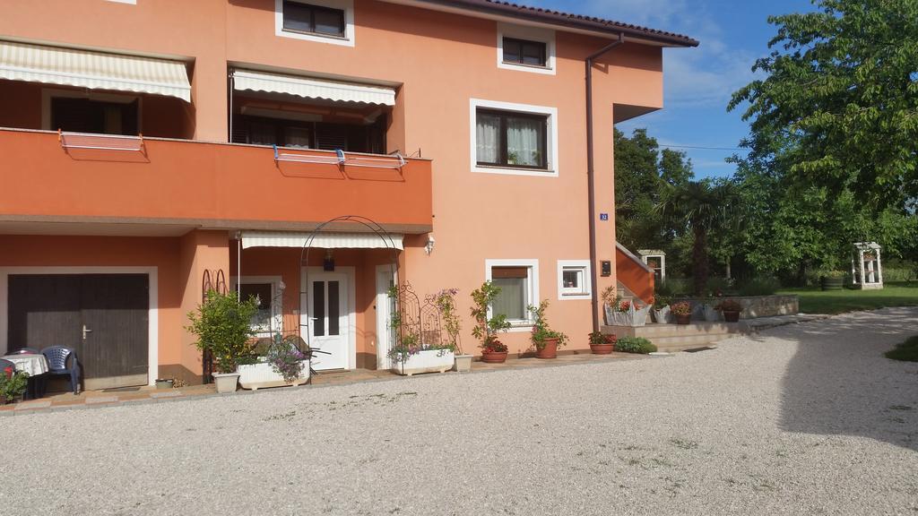 Apartments Davor Umag Eksteriør bilde